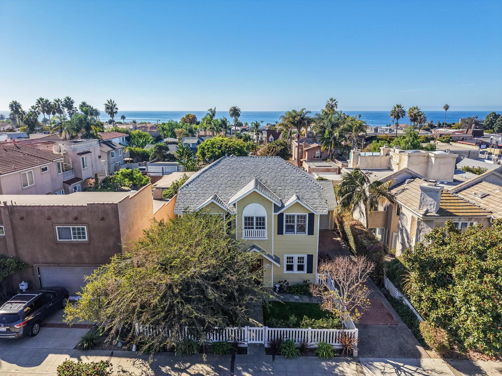 Casa de férias Lovely With Backyard Oasis & Great Wifi - Walk To La Jolla Village, Dogs Ok San Diego