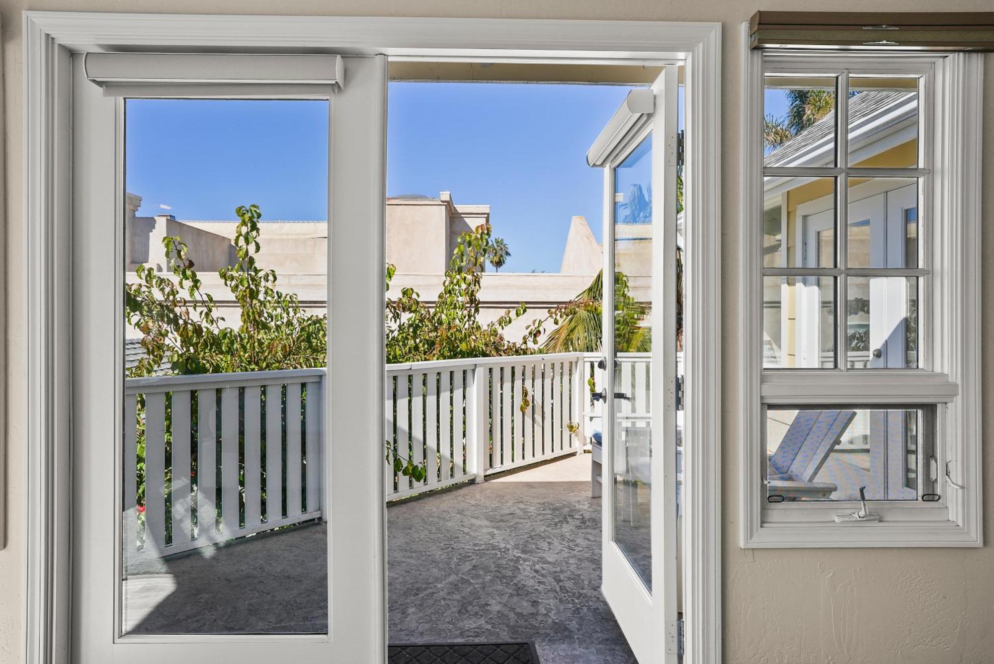 Lovely With Backyard Oasis & Great Wifi - Walk To La Jolla Village, Dogs Ok *