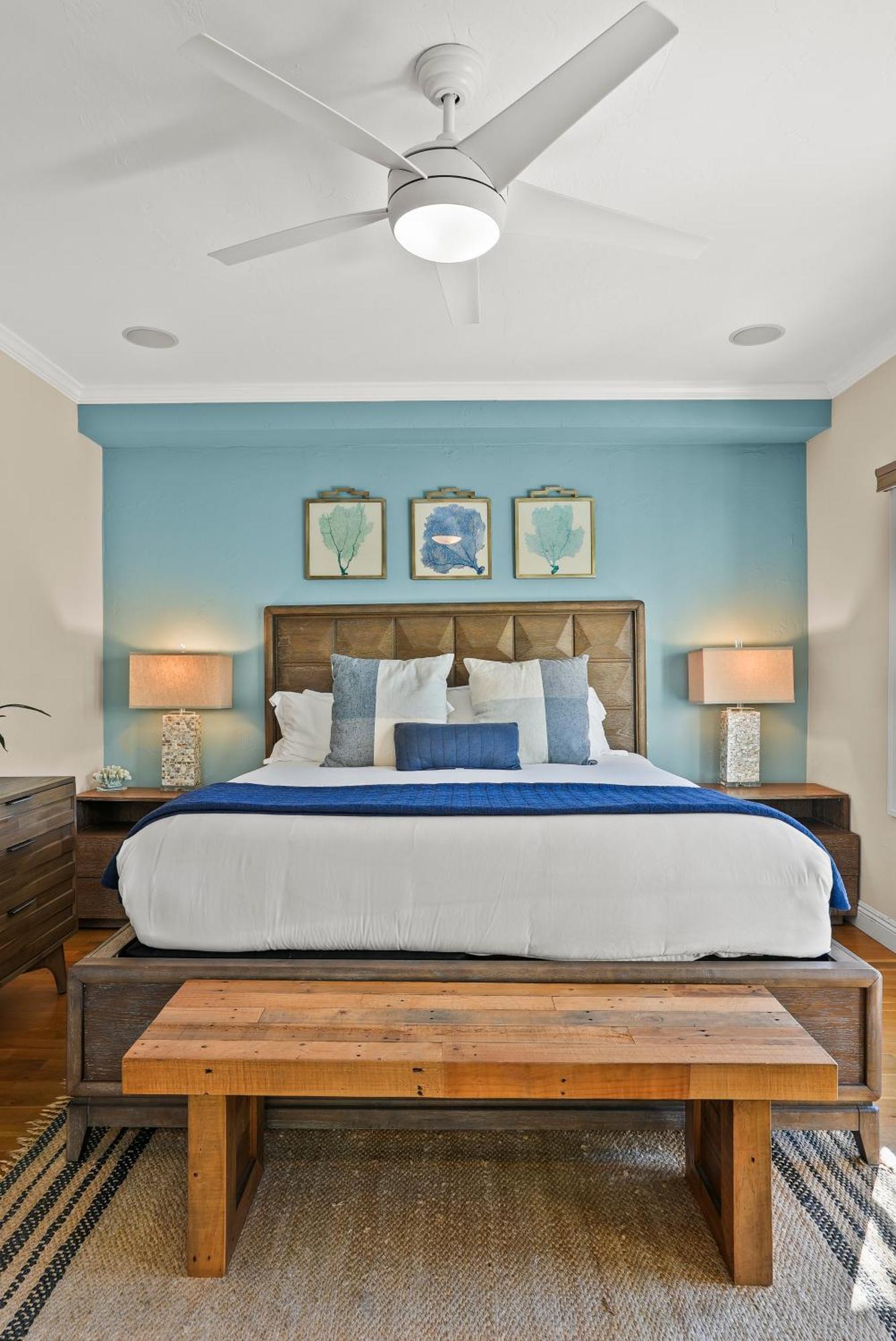 Casa de férias Lovely With Backyard Oasis & Great Wifi - Walk To La Jolla Village, Dogs Ok *