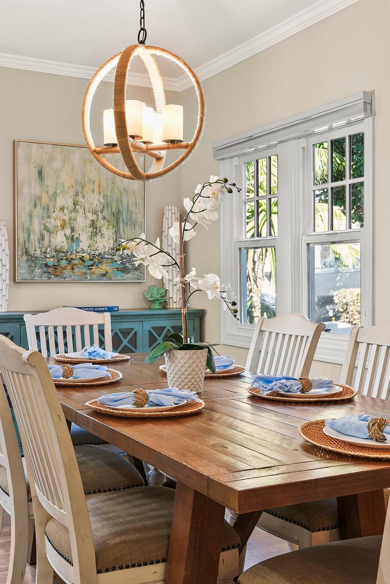 Casa de férias Lovely With Backyard Oasis & Great Wifi - Walk To La Jolla Village, Dogs Ok San Diego