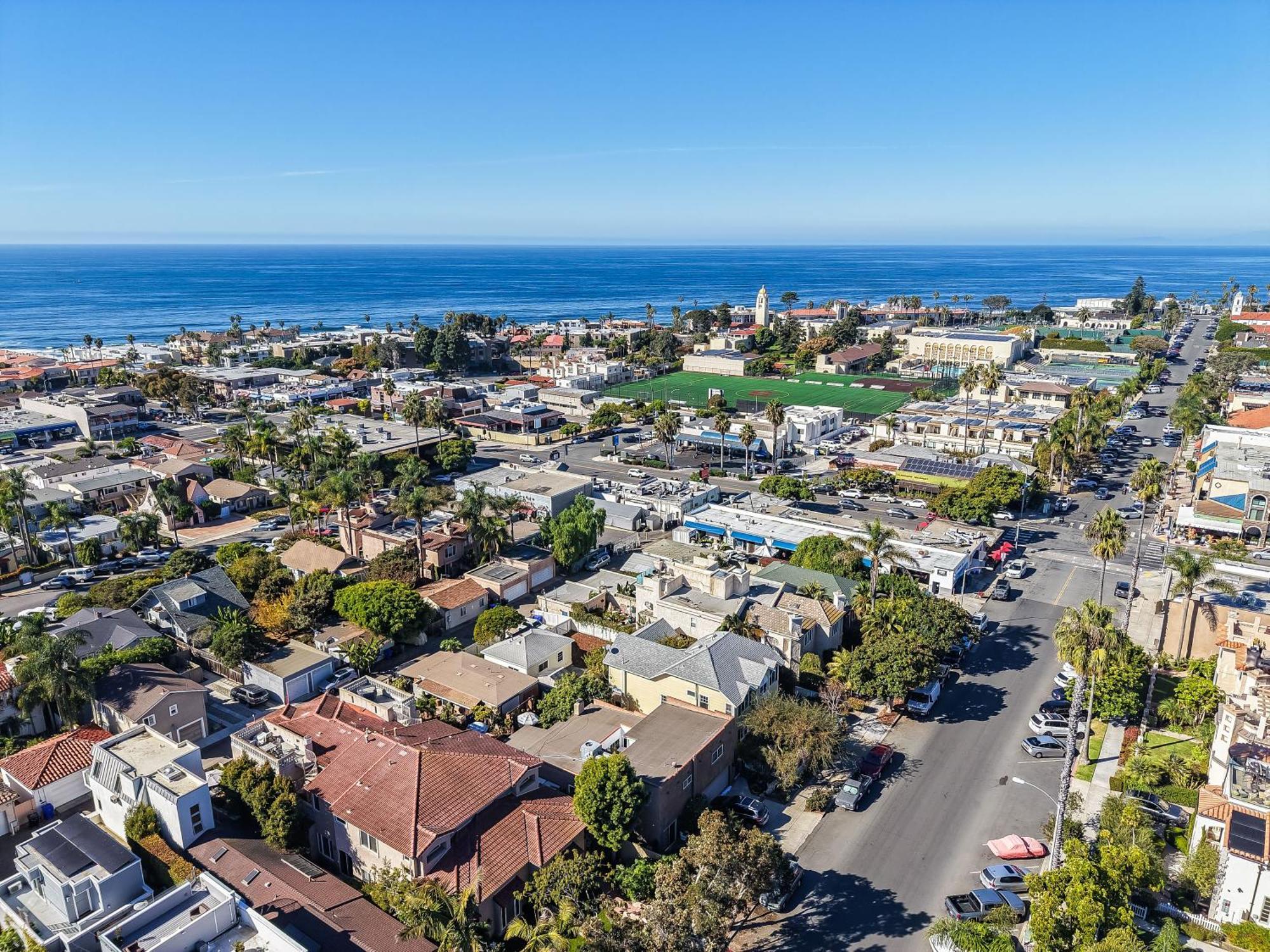 Lovely With Backyard Oasis & Great Wifi - Walk To La Jolla Village, Dogs Ok *
