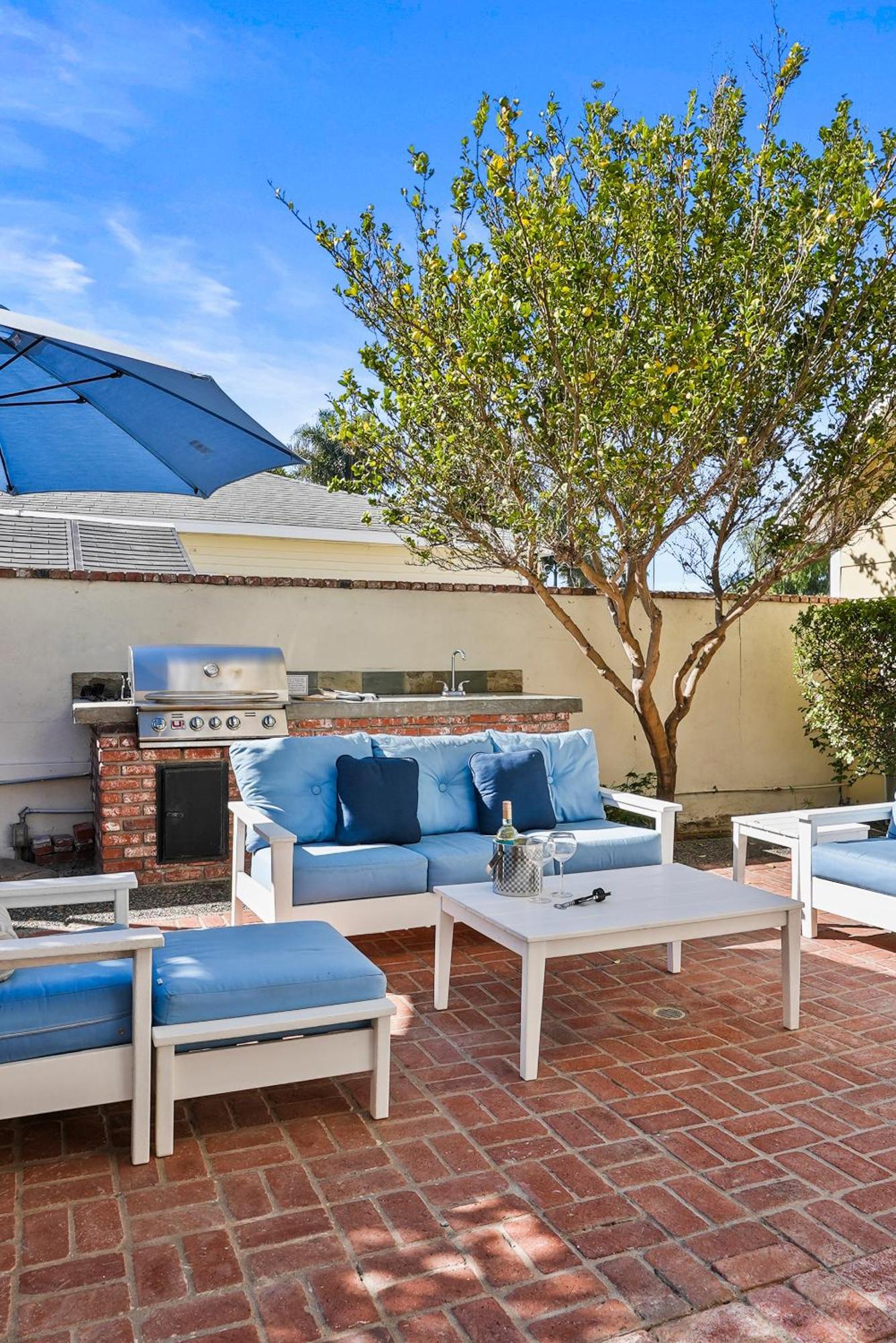 Lovely With Backyard Oasis & Great Wifi - Walk To La Jolla Village, Dogs Ok * San Diego
