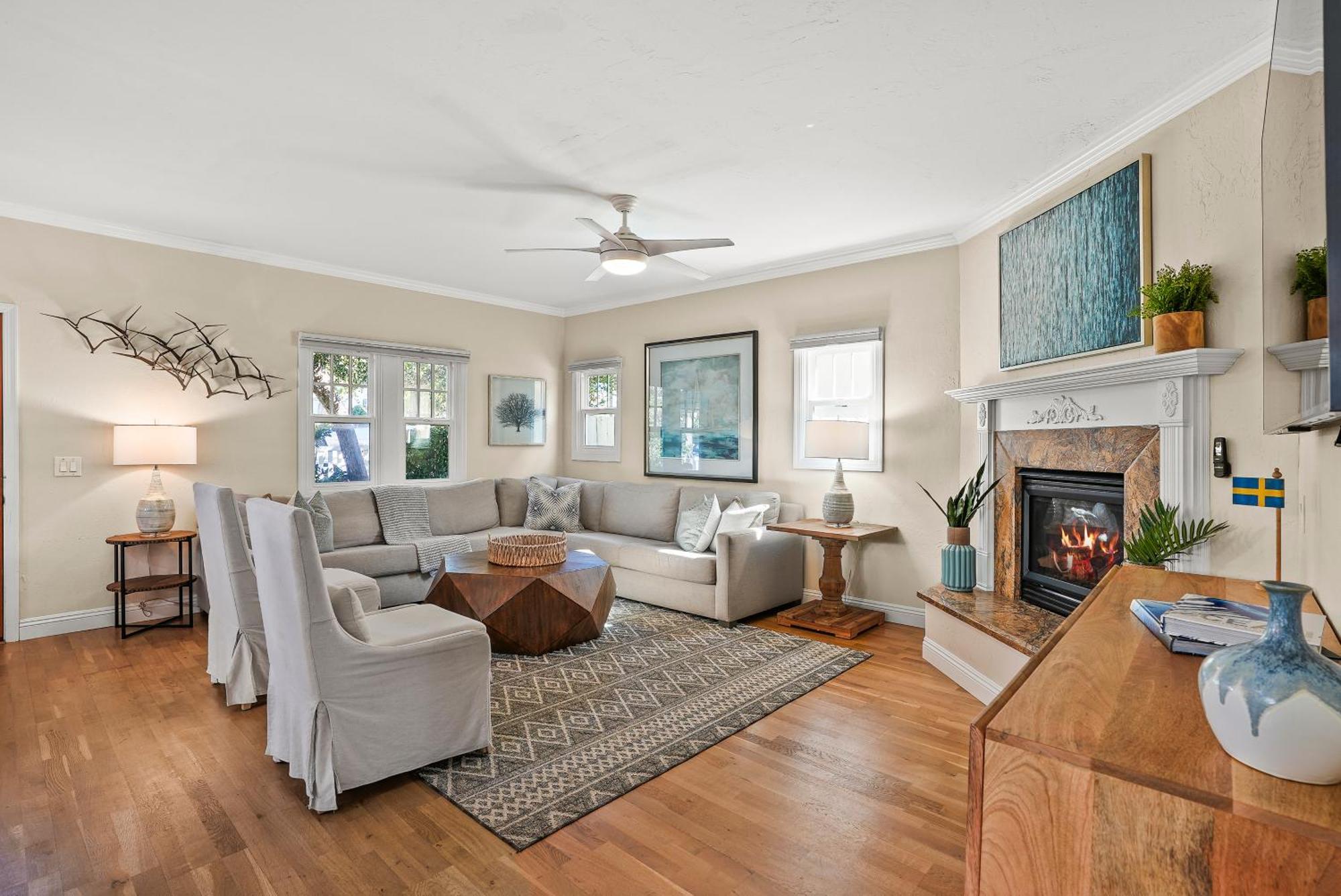Holiday home Lovely With Backyard Oasis & Great Wifi - Walk To La Jolla Village, Dogs Ok
